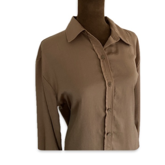 Banana Republic Gold Button Down Blouse Petite Small - Picture 2 of 6